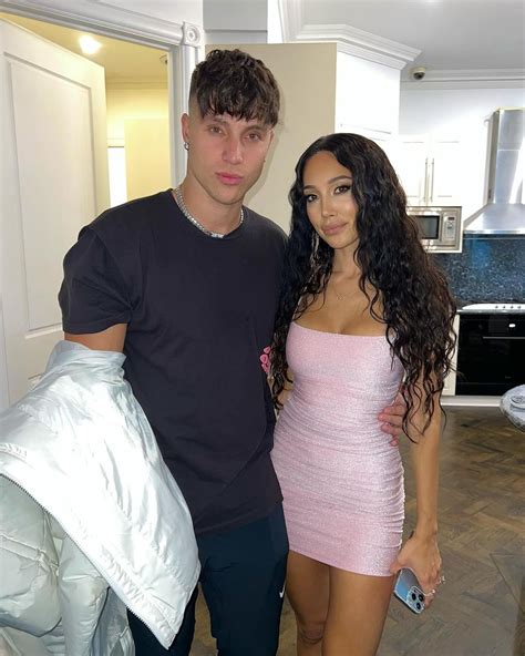 scarlet vas leaked|OnlyFans model reveals she’s pregnant with her stepbrother’s baby